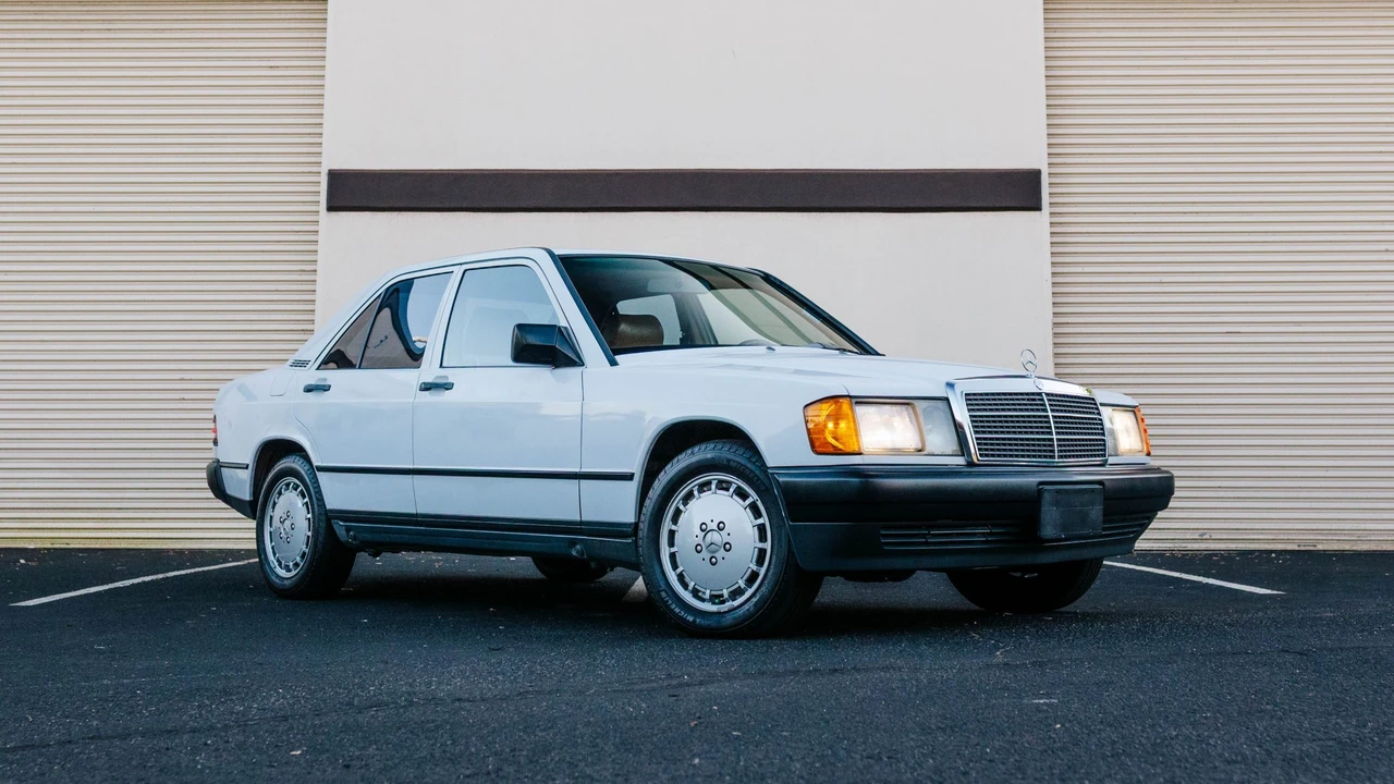 1988 Mercedes-Benz 190E - Image 6 of 31