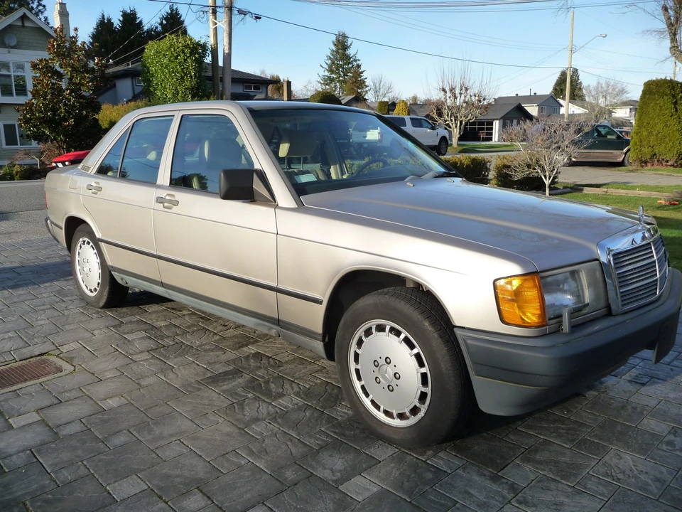 1988 Mercedes-Benz 190E - Image 4 of 31