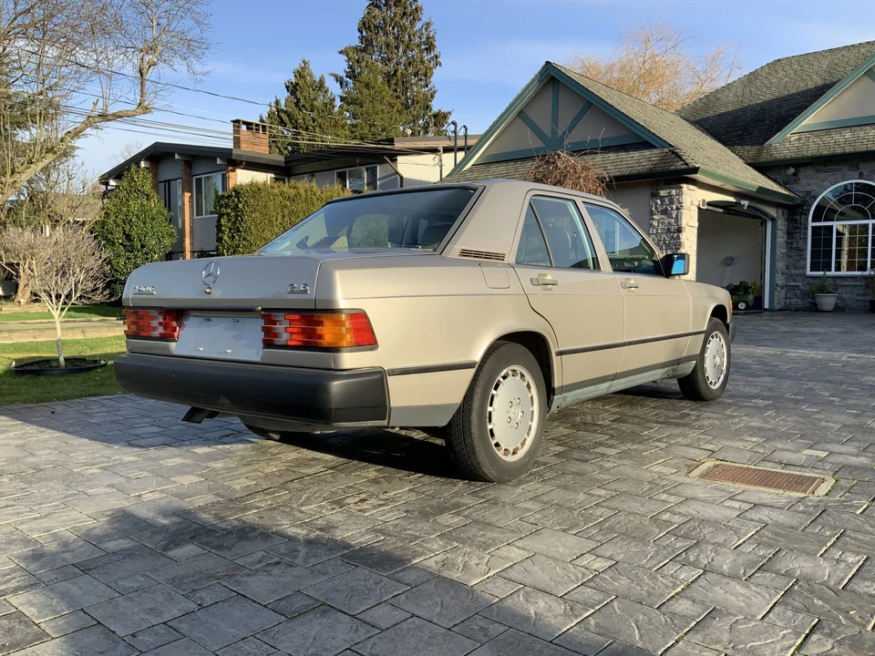 1988 Mercedes-Benz 190E - Image 10 of 31