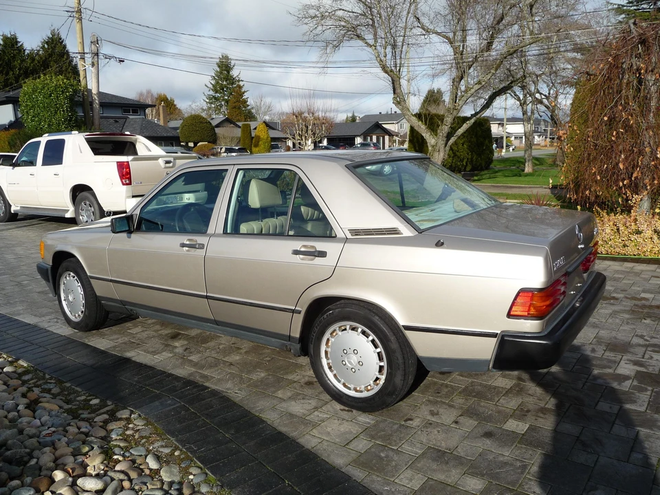 1988 Mercedes-Benz 190E - Image 8 of 31