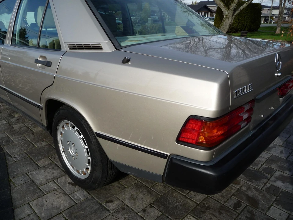 1988 Mercedes-Benz 190E - Image 23 of 31
