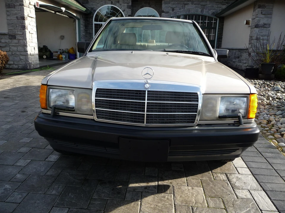 1988 Mercedes-Benz 190E - Image 6 of 31