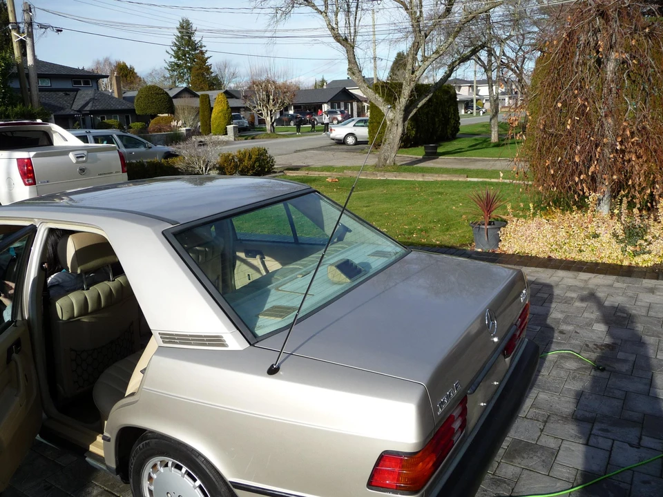 1988 Mercedes-Benz 190E - Image 22 of 31