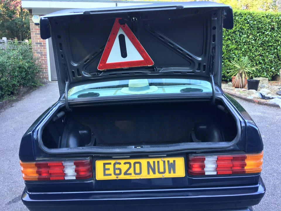 1988 Mercedes-Benz 190E - Image 15 of 31