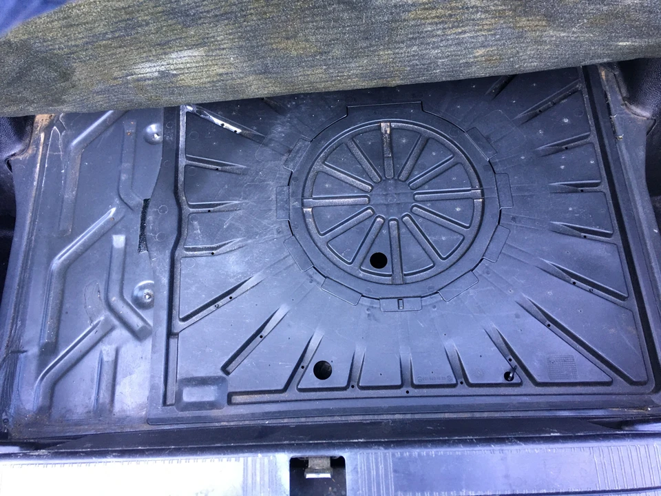 1988 Mercedes-Benz 190E - Image 18 of 31