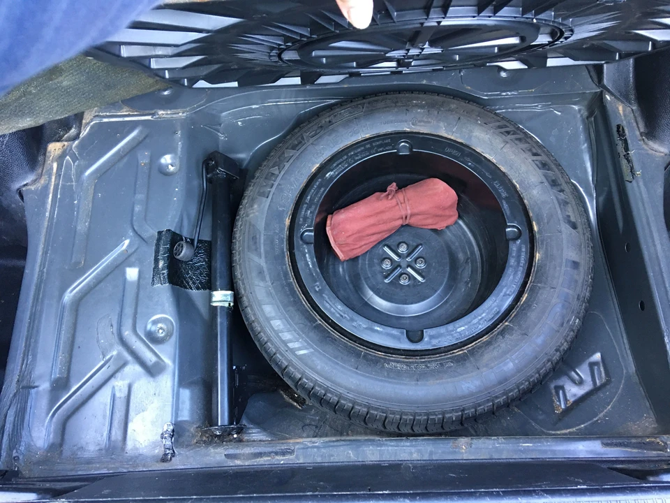 1988 Mercedes-Benz 190E - Image 17 of 31