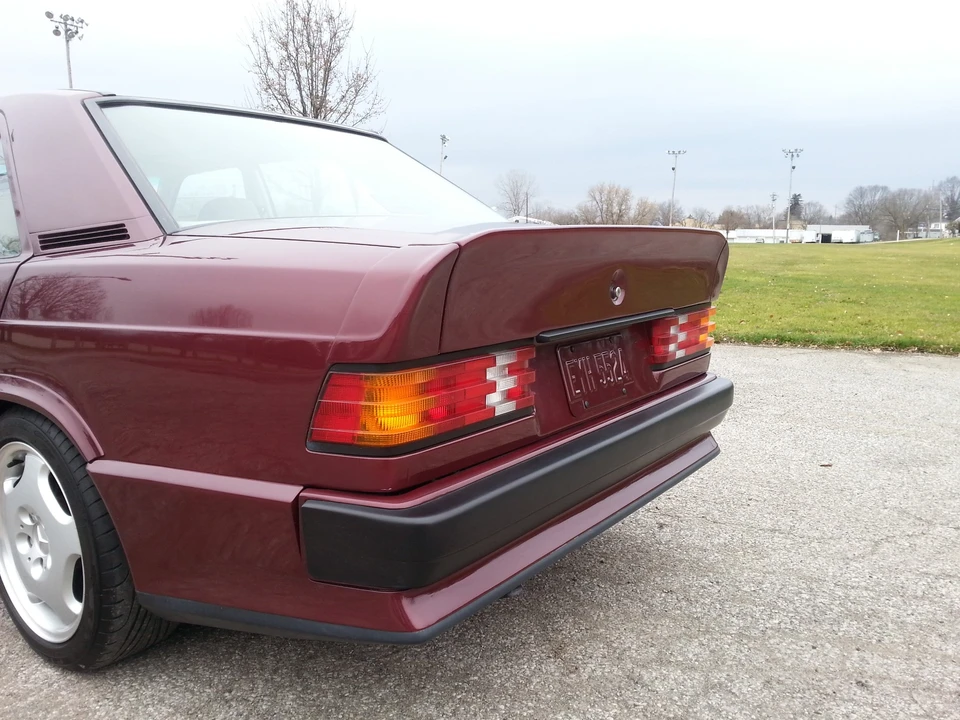 1988 Mercedes-Benz 190E - Image 11 of 31