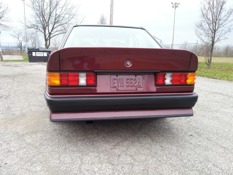 1988 Mercedes-Benz 190E - Image 12 of 31