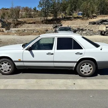1988 Mercedes-Benz 230E