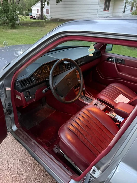 1988 Mercedes-Benz W124 E-Class - Image 2 of 15