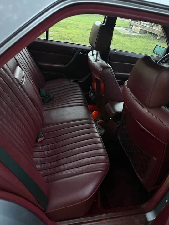 1988 Mercedes-Benz W124 E-Class - Image 5 of 15