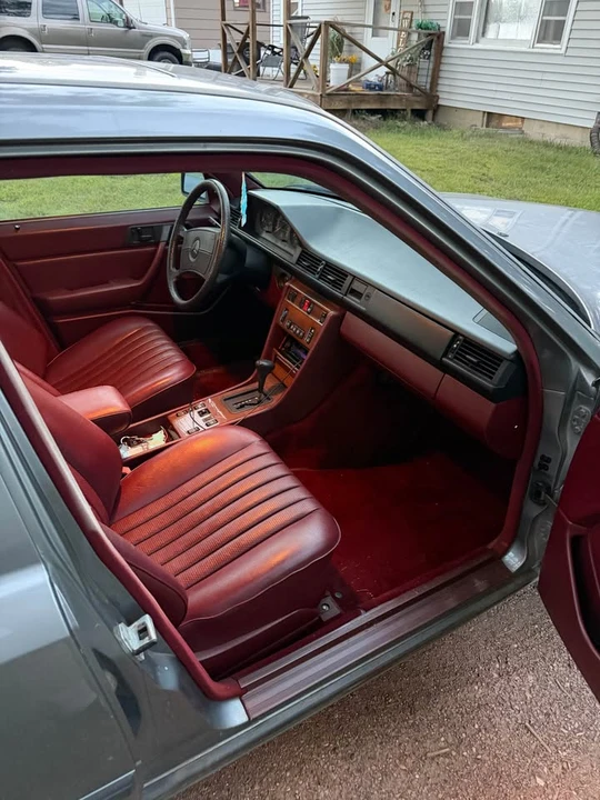 1988 Mercedes-Benz W124 E-Class - Image 3 of 15