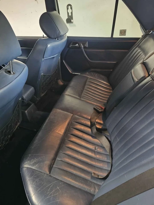 1988 Mercedes-Benz W124 E-Class - Image 8 of 8