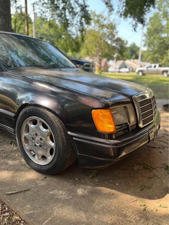 1988 Mercedes-Benz W124 E-Class - Image 3 of 12