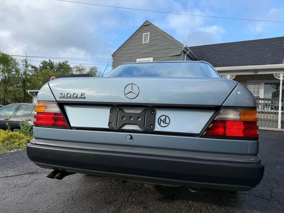 1988 Mercedes-Benz W124 E-Class - Image 3 of 20