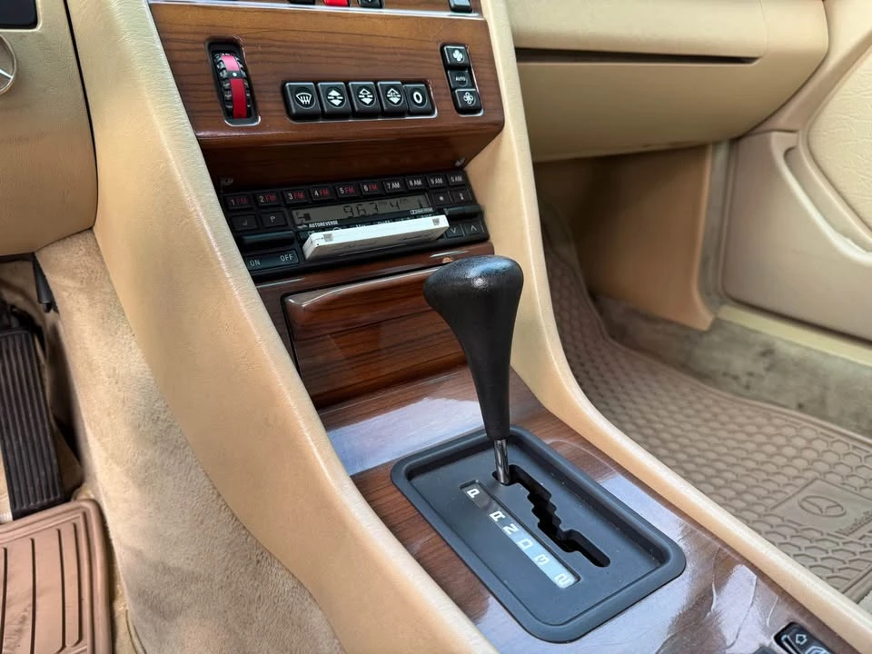 1988 Mercedes-Benz W124 E-Class - Image 15 of 20