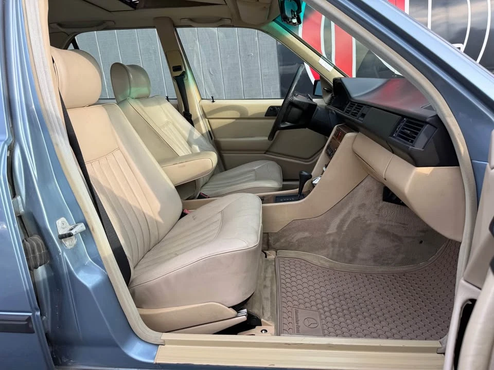 1988 Mercedes-Benz W124 E-Class - Image 12 of 20