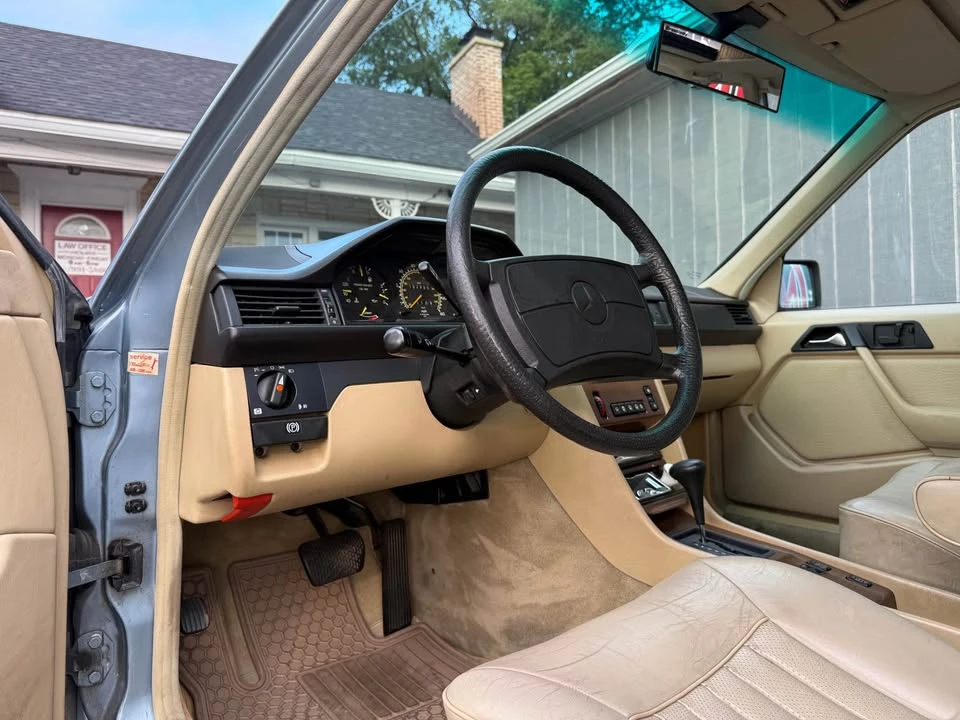 1988 Mercedes-Benz W124 E-Class - Image 16 of 20