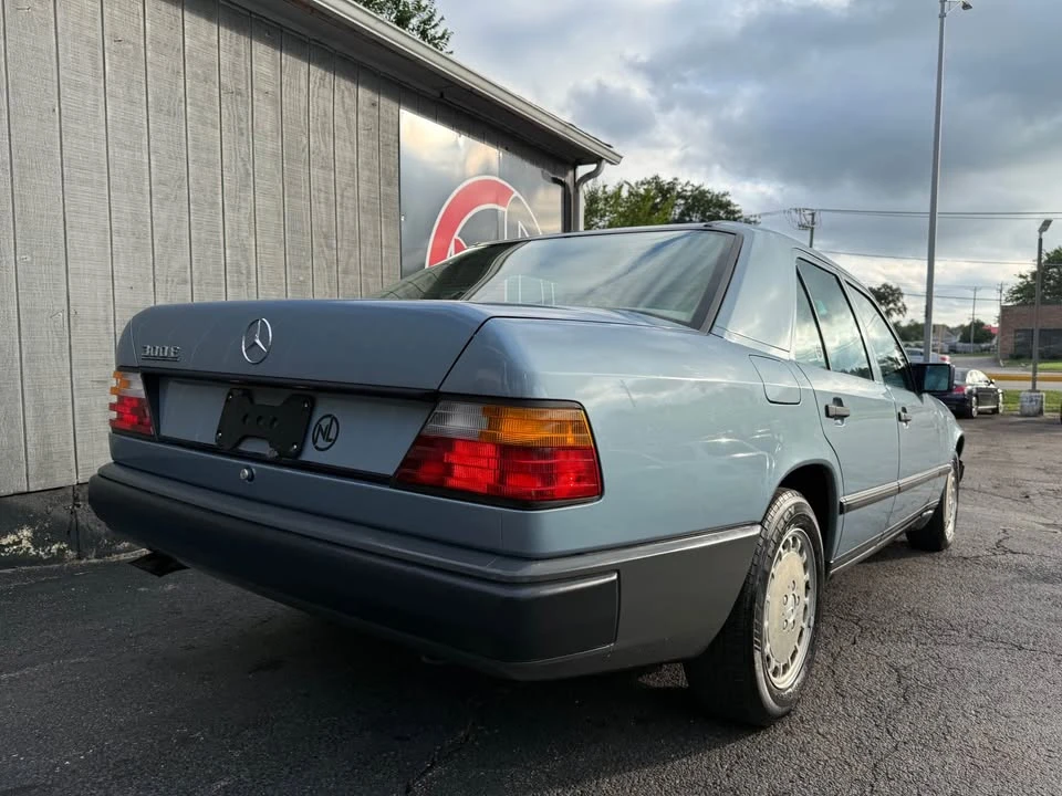 1988 Mercedes-Benz W124 E-Class - Image 6 of 20