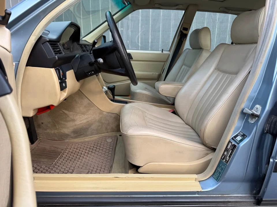 1988 Mercedes-Benz W124 E-Class - Image 13 of 20