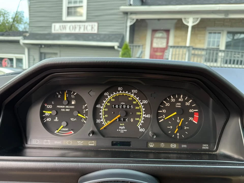 1988 Mercedes-Benz W124 E-Class - Image 17 of 20