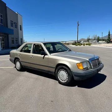 1988 Mercedes-Benz 300 E