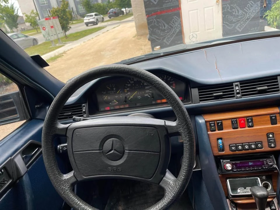 1988 Mercedes-Benz W124 E-Class - Image 12 of 20