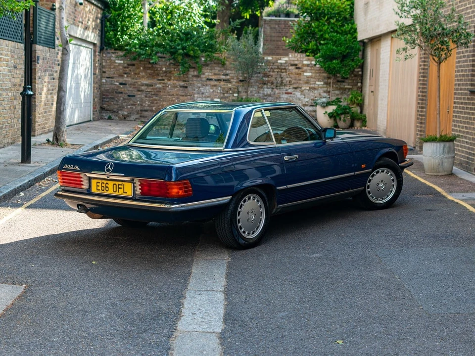 1988 Mercedes-Benz R107 SL-Class - Image 20 of 30