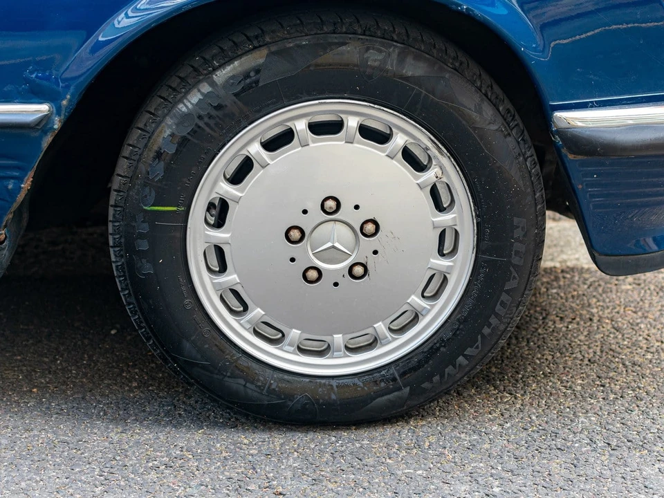 1988 Mercedes-Benz R107 SL-Class - Image 26 of 30