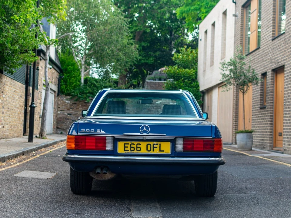 1988 Mercedes-Benz R107 SL-Class - Image 11 of 30