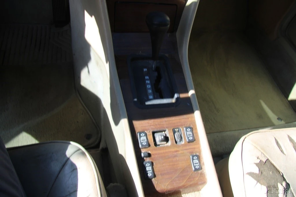 1988 Mercedes-Benz W124 E-Class - Image 18 of 21