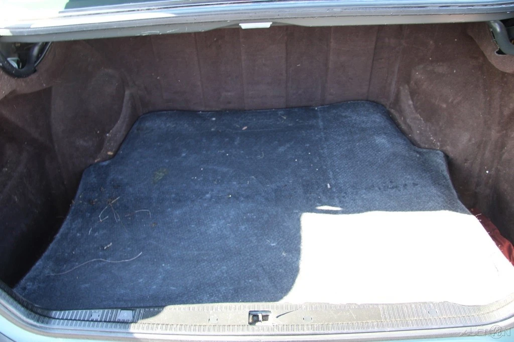 1988 Mercedes-Benz W124 E-Class - Image 20 of 21