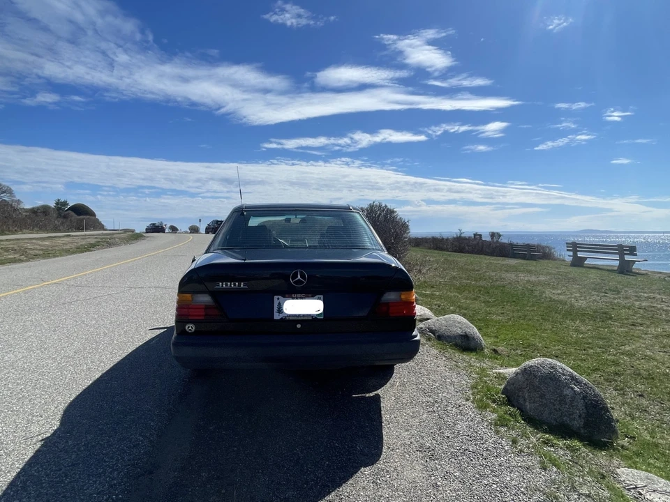 1988 Mercedes-Benz W124 E-Class - Image 3 of 14