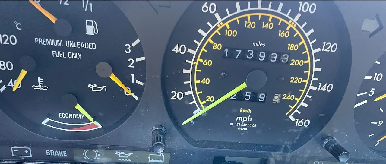 1988 Mercedes-Benz W124 E-Class - Image 10 of 14