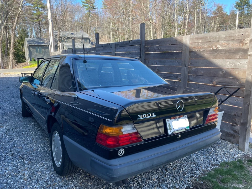 1988 Mercedes-Benz W124 E-Class - Image 8 of 14