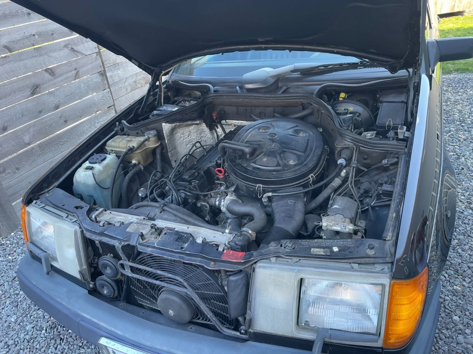 1988 Mercedes-Benz W124 E-Class - Image 9 of 14