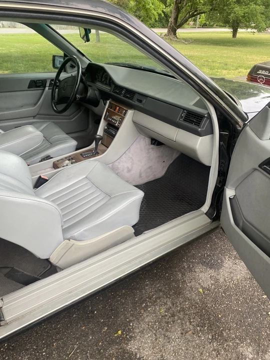 1988 Mercedes-Benz W124 E-Class - Image 16 of 25