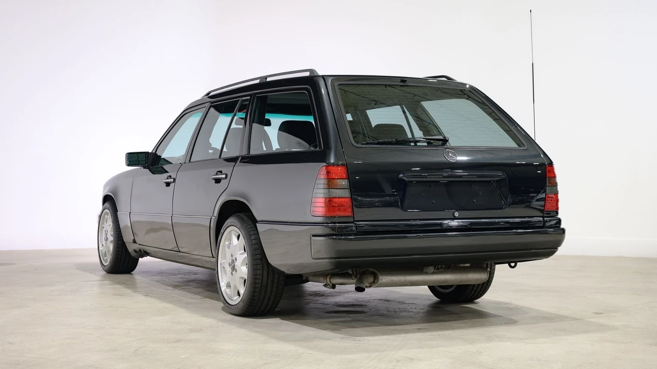 1988 Mercedes-Benz W124 E-Class - Image 16 of 31