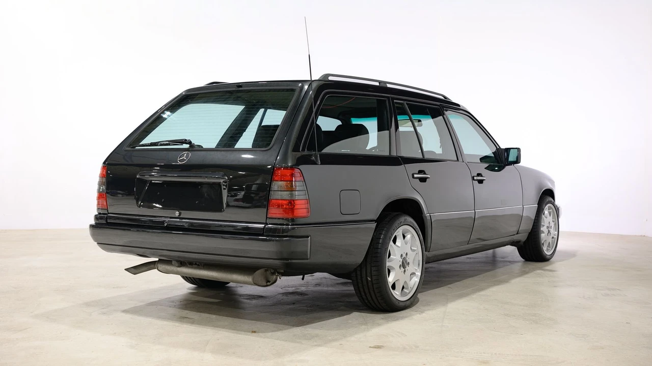 1988 Mercedes-Benz W124 E-Class - Image 23 of 31