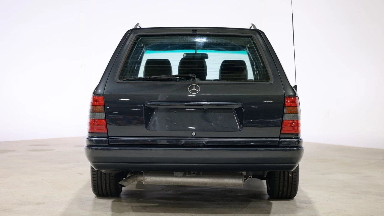 1988 Mercedes-Benz W124 E-Class - Image 3 of 31