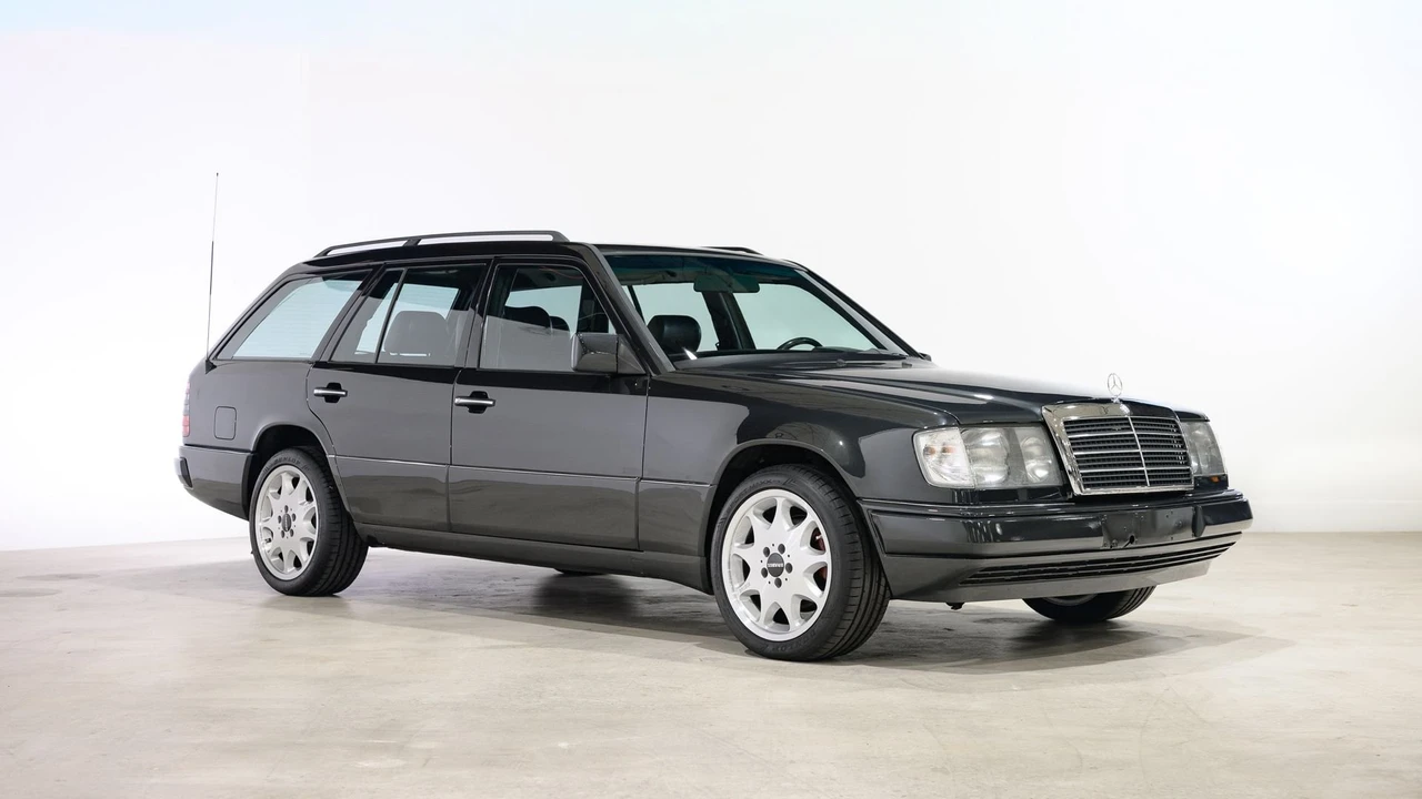 1988 Mercedes-Benz W124 E-Class - Image 13 of 31