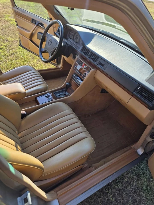 1988 Mercedes-Benz W124 E-Class - Image 5 of 20