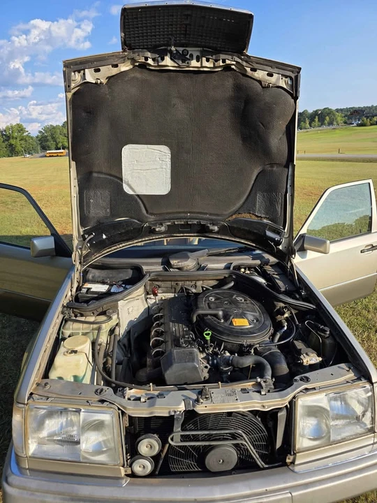 1988 Mercedes-Benz W124 E-Class - Image 19 of 20