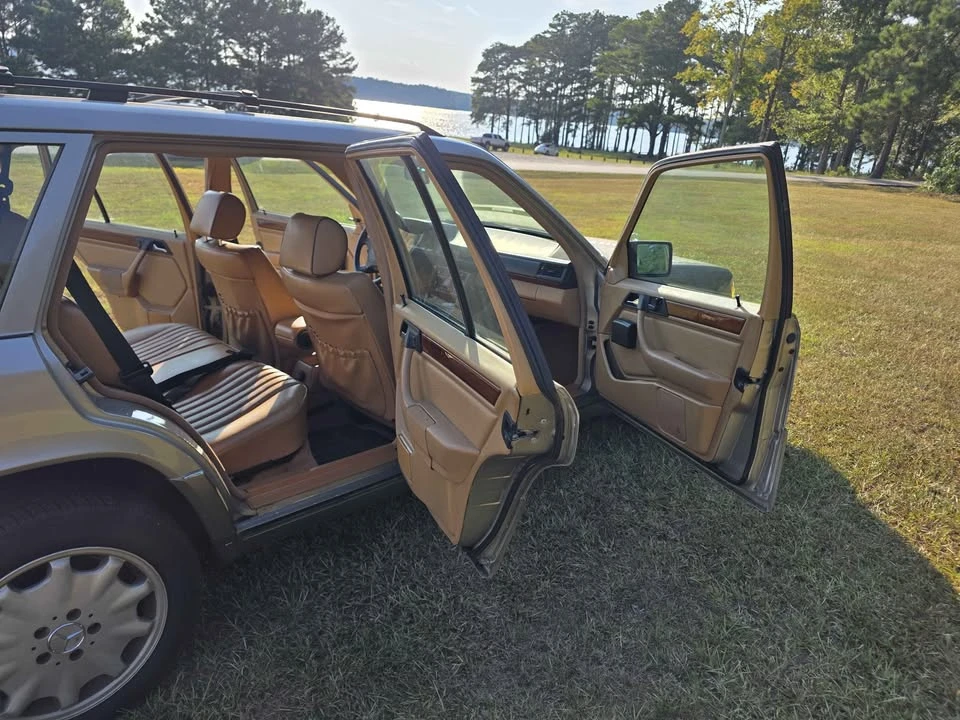 1988 Mercedes-Benz W124 E-Class - Image 10 of 20