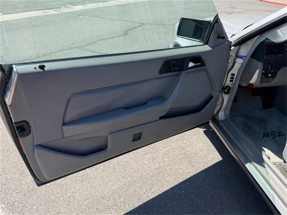 1988 Mercedes-Benz 190E - Image 18 of 31