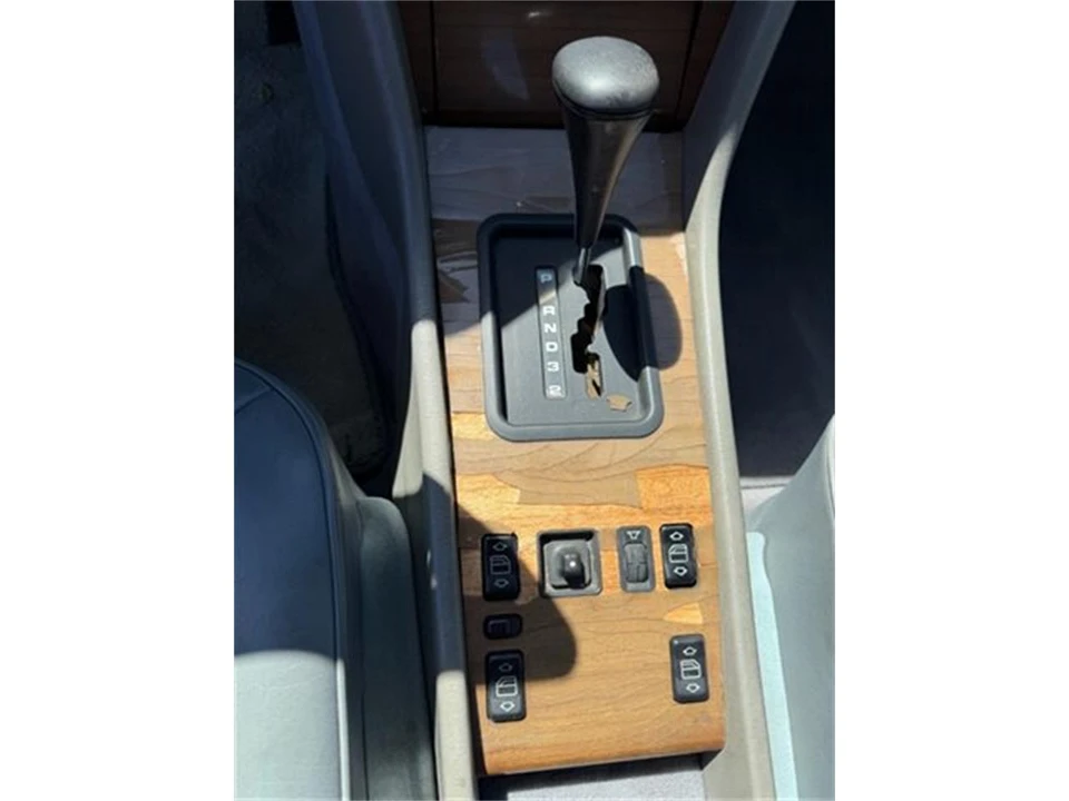 1988 Mercedes-Benz 190E - Image 29 of 31