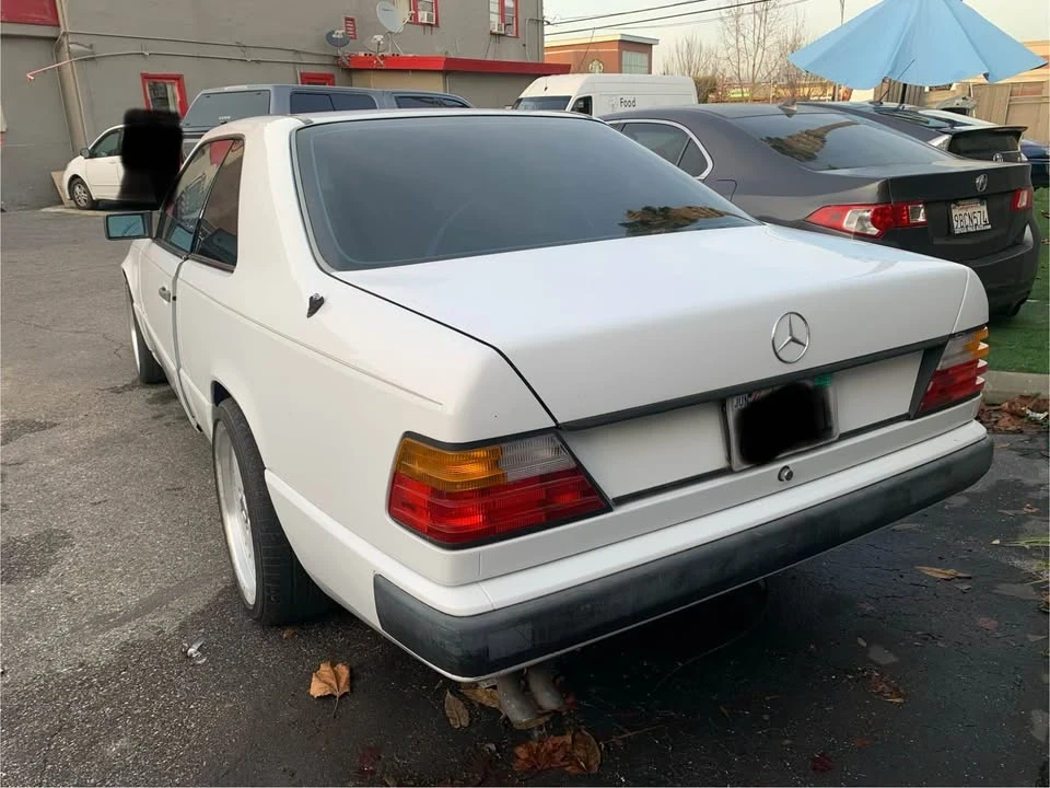 1988 Mercedes-Benz W124 E-Class - Image 2 of 3