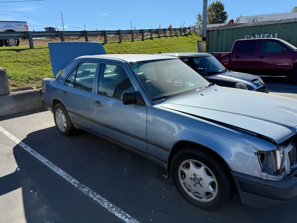 1988 Mercedes-Benz W124 E-Class - Image 3 of 12