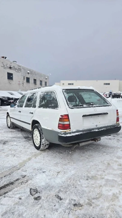1988 Mercedes-Benz W124 E-Class - Image 3 of 8