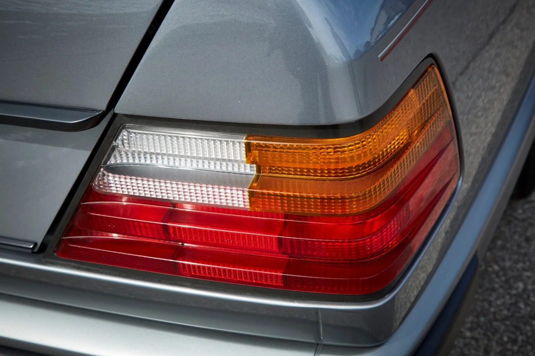 1988 Mercedes-Benz W124 E-Class - Image 30 of 31